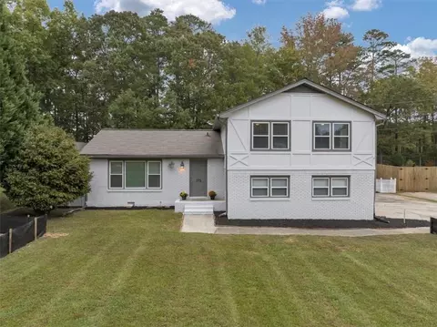 175 King Arthur Dr, Lawrenceville, GA 30046