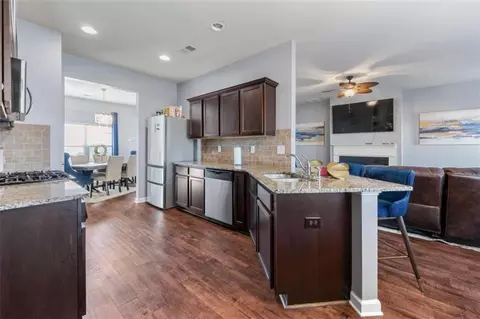 365 Silver Willow Walk, Covington, GA 30016 photo 9