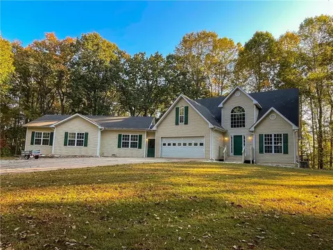 6295 Countryland Dr, Dawsonville, GA 30534