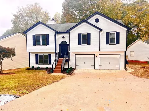 445 Heathgate Dr, Lawrenceville, GA 30044