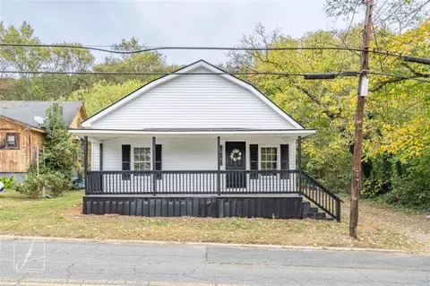 671 Park Ave, Lindale, GA 30147