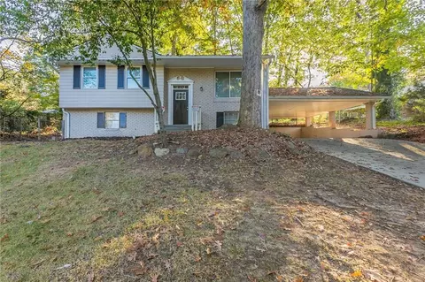 2465 Timberly Dr SE, Marietta, GA 30060