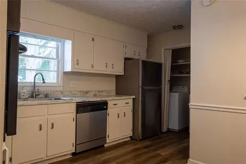 291 Nancy St, Winder, GA 30680 photo 4