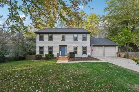 4559 Glenforest Dr NE, Roswell, GA 30075