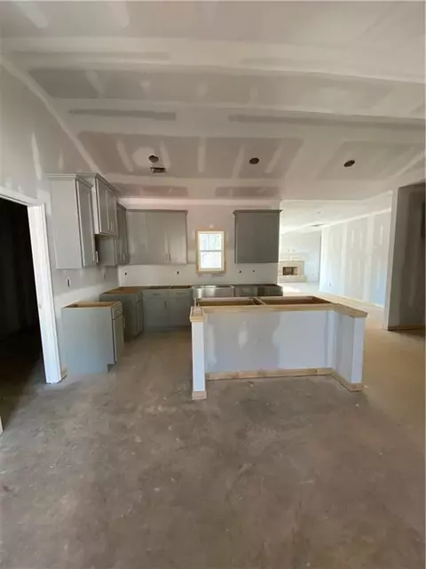 93 Meadows Dr, Bethlehem, GA 30620 photo 9
