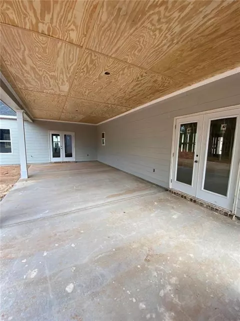 93 Meadows Dr, Bethlehem, GA 30620 photo 6