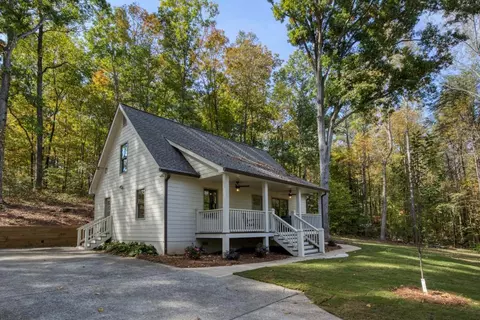 2425 Pilgrim Rd, Cumming, GA 30040