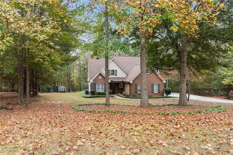 134 Walkers Way, Commerce, GA 30530