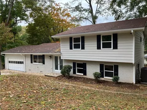 3666 Elkridge Dr, Decatur, GA 30032