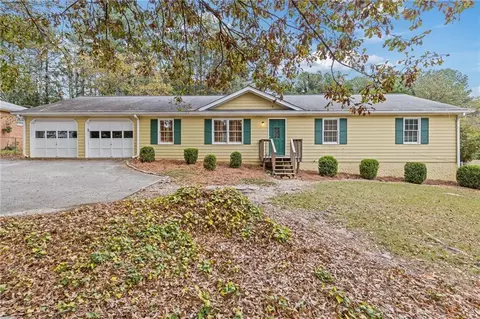 1392 Martin Nash Rd SW, Lilburn, GA 30047