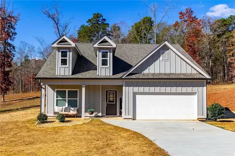 192 Oakwood Dr, Commerce, GA 30529