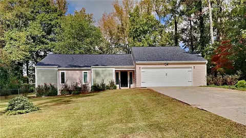 6802 Oakland Dr, Douglasville, GA 30135