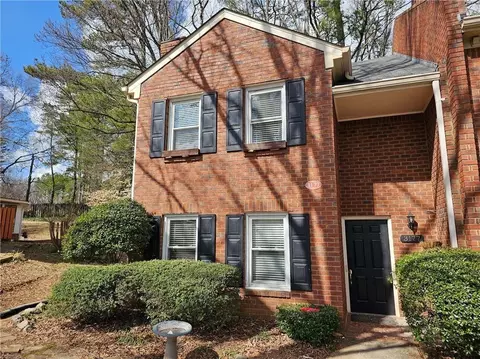 3177 Corner Oak Dr, Peachtree Corners, GA 30071