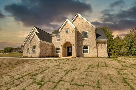 10 Fourwood Dr, Covington, GA 30016 photo 4