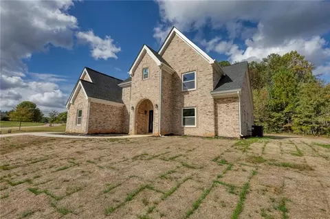 10 Fourwood Dr, Covington, GA 30016 photo 3