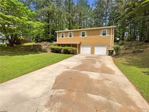 5942 Rock Ct #5, Union City, GA 30291