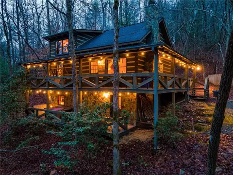 421 Weeks Creek Rd, Blue Ridge, GA 30513