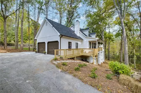 431 Creekside Ln, Woodstock, GA 30188