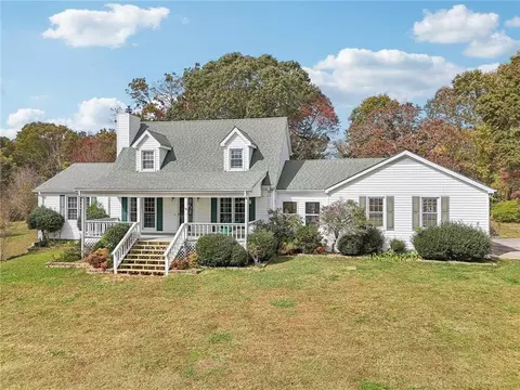 579 Flat Creek School Rd, Ellijay, GA 30540