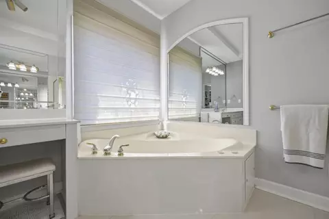 Bath - 3123 Canter Way, Duluth, GA 30097 photo 3 of 11