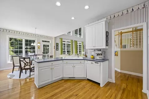 Kitchen - 3123 Canter Way, Duluth, GA 30097 photo 4 of 10