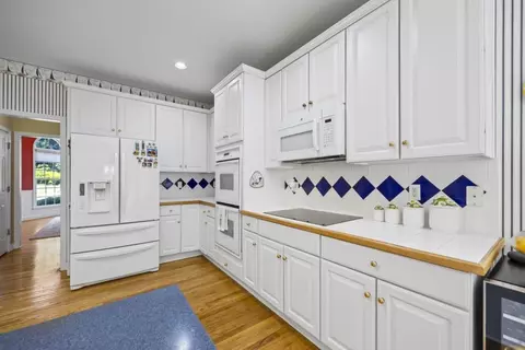 Kitchen - 3123 Canter Way, Duluth, GA 30097 photo 6 of 10