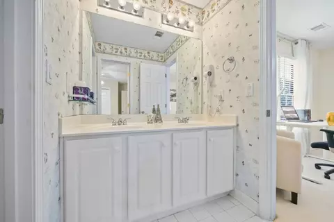 Bath - 3123 Canter Way, Duluth, GA 30097 photo 8 of 11
