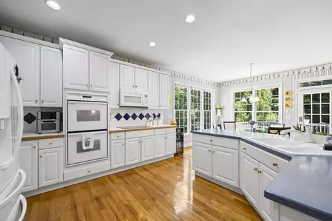 Kitchen - 3123 Canter Way, Duluth, GA 30097 photo 7 of 10