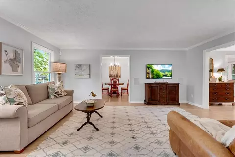 435 Wavetree Dr, Roswell, GA 30075 photo 8
