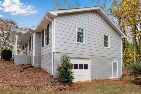 435 Wavetree Dr, Roswell, GA 30075 photo 4