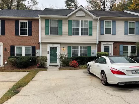 2894 Dresden Square Dr, Atlanta, GA 30341