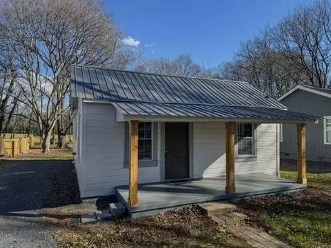 107 Fairview Dr, Cartersville, GA 30120