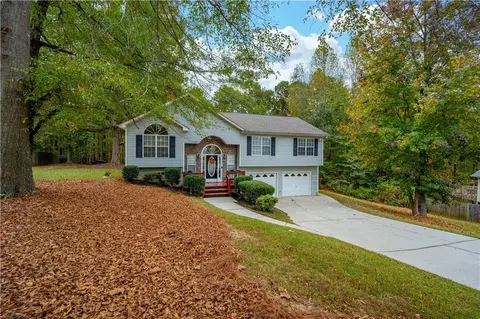158 Fielding Grove Dr, Dallas, GA 30157