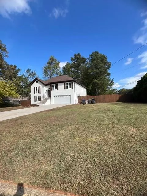 1925 Hunt Crossing Ct, Lawrenceville, GA 30043