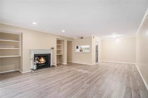 512 Park Ridge Cir, Marietta, GA 30068