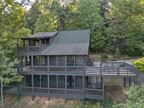291 Fox Run Dr, Blue Ridge, GA 30513