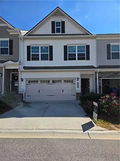 1084 Burke St, Lawrenceville, GA 30046