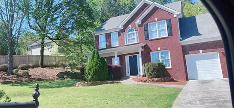 375 Georgian Hills Dr, Lawrenceville, GA 30045