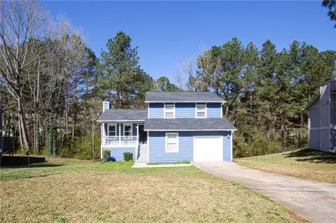 5550 Forest Downs Cir, Atlanta, GA 30349