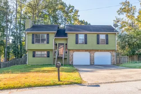 1654 Trail Creek Dr, Lithia Springs, GA 30122