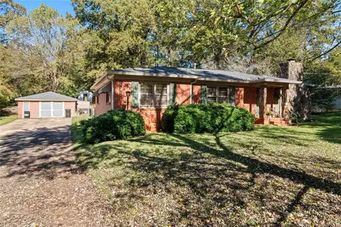 123 Magnolia Dr, Griffin, GA 30223