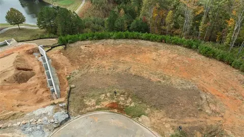 709 Middle Fork Trl, Suwanee, GA 30024 photo 2