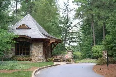 709 Middle Fork Trl, Suwanee, GA 30024 photo 18