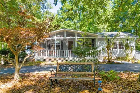 774 Lakeside Dr, Blairsville, GA 30512
