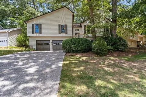 8645 Colony Club Dr, Johns Creek, GA 30022