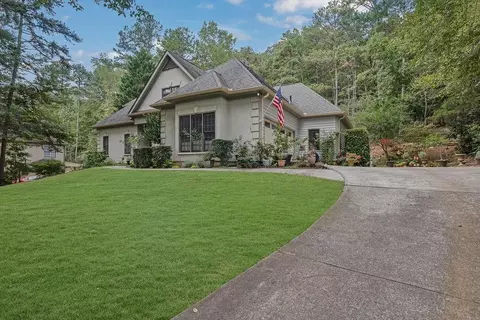 4555 Shannon Ct, Suwanee, GA 30024