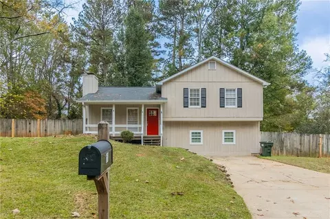 61 Hardy Cir, Dallas, GA 30157