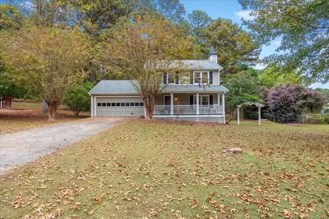 1133 Ironwood Dr, Grayson, GA 30017