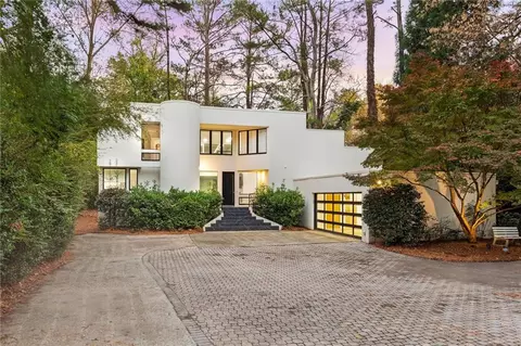 780 Crest Valley Dr, Atlanta, GA 30327