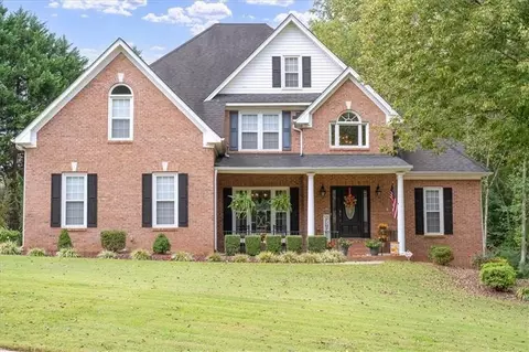 5023 Oak Farm Way, Flowery Branch, GA 30542